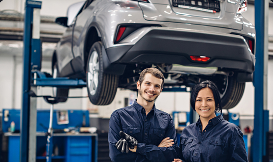 Equipe de mecânicos da oficina AutoPrime